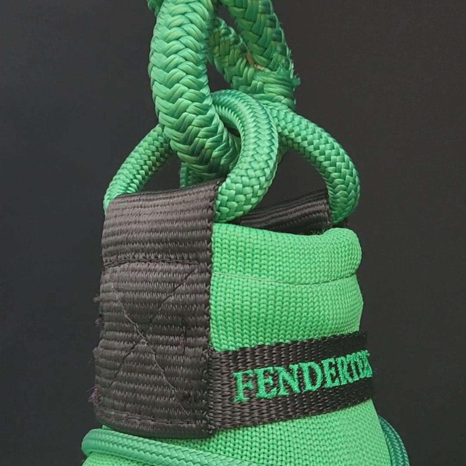 Load video: Sheated D-Ring Black